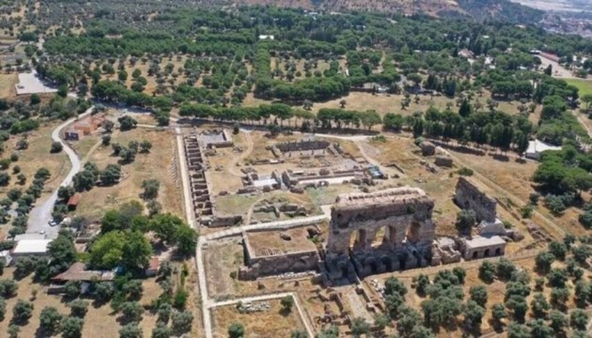 Tralleis'te 2 bin yıllık keşif